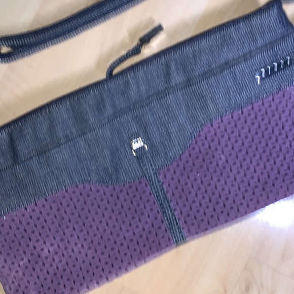 SISLEY Retro 90s Denim Waist Bag - Picture 2 of 8